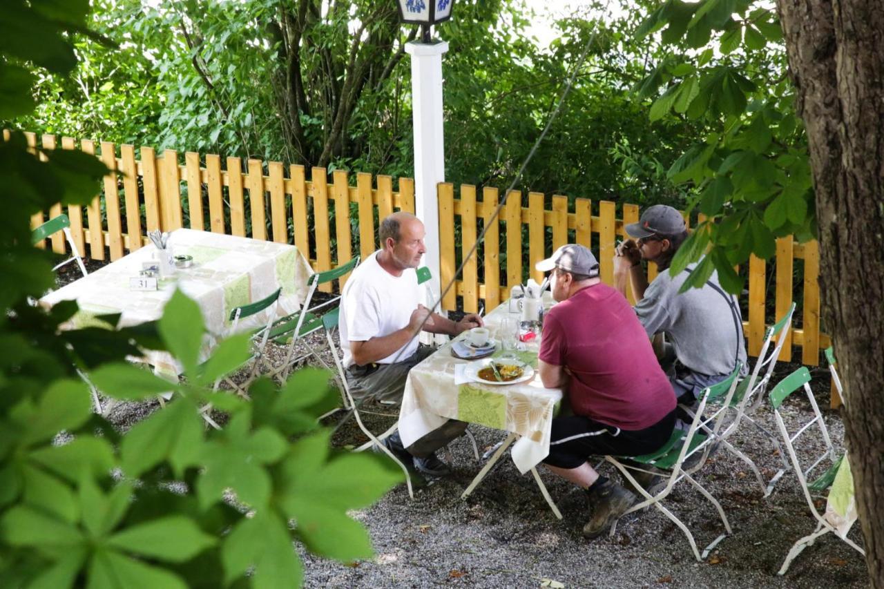 Landgasthof Pauliwirt Erharting Buitenkant foto